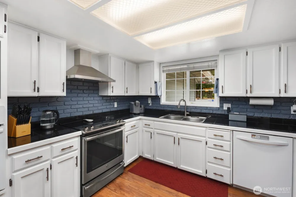 28919 211th Avenue SE Kent, WA 98042