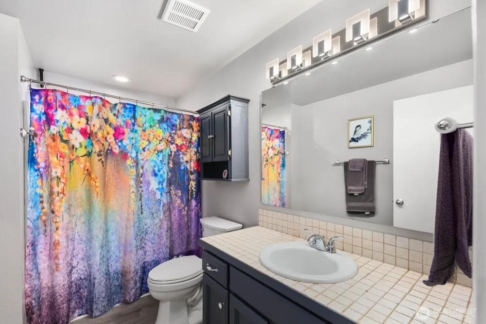28919 211th Avenue SE Kent, WA 98042