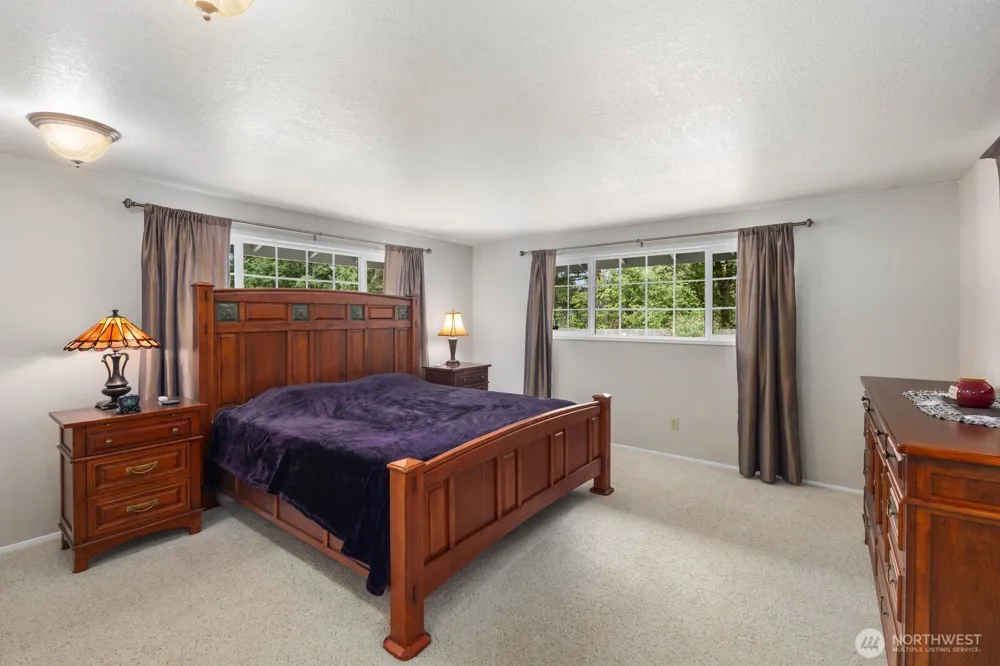 28919 211th Avenue SE Kent, WA 98042