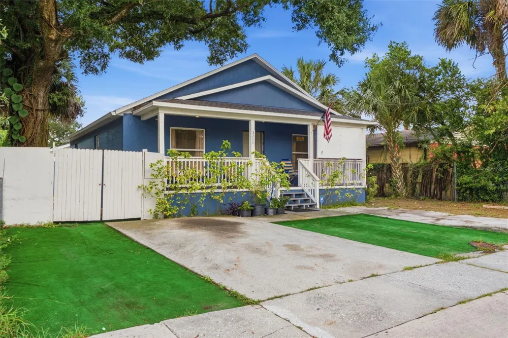3203 DELEUIL AVENUE Tampa, FL 33610