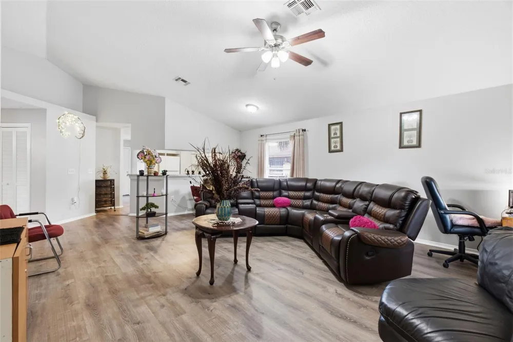 3203 DELEUIL AVENUE Tampa, FL 33610