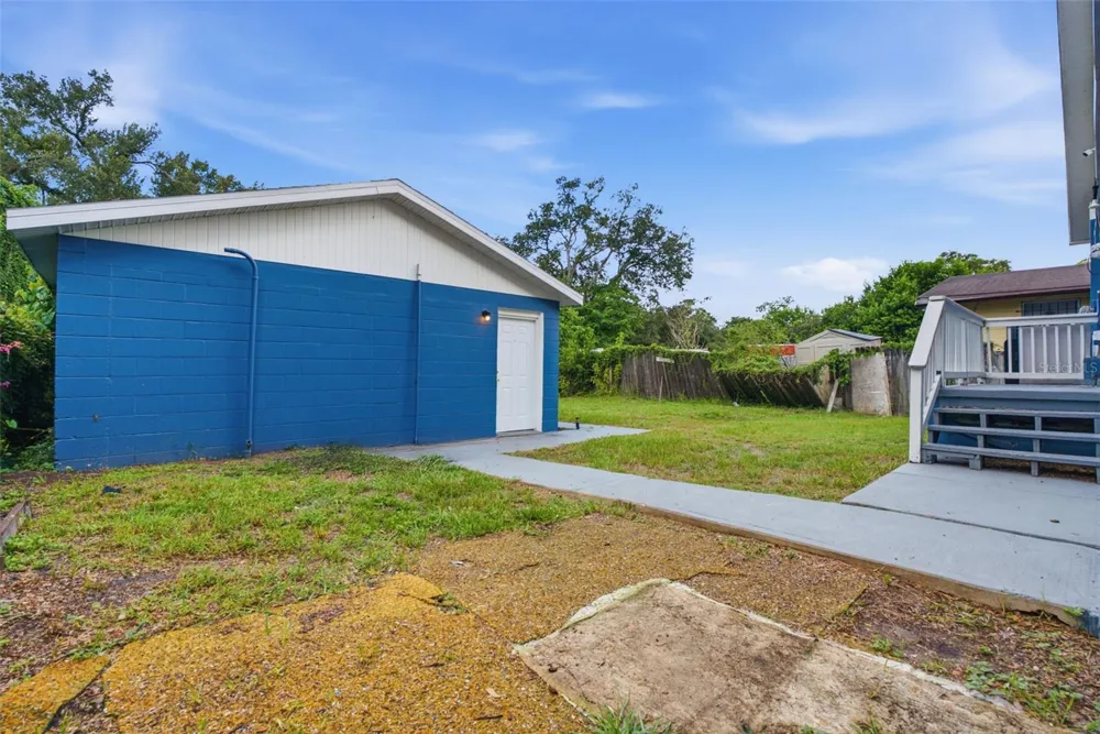 3203 DELEUIL AVENUE Tampa, FL 33610