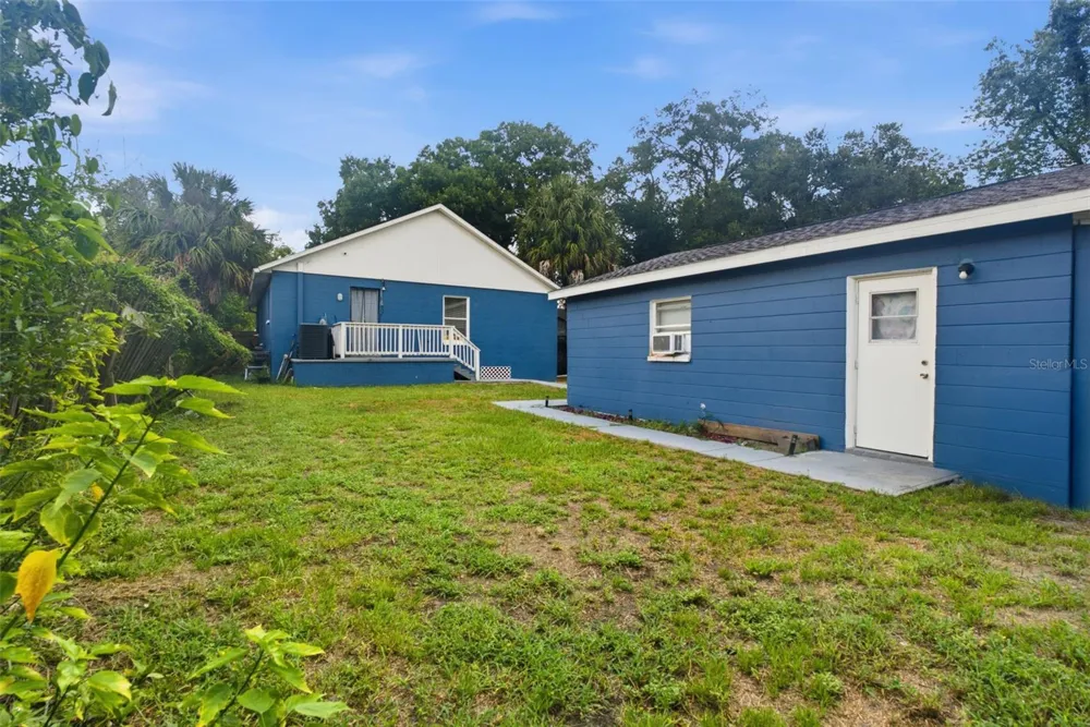 3203 DELEUIL AVENUE Tampa, FL 33610