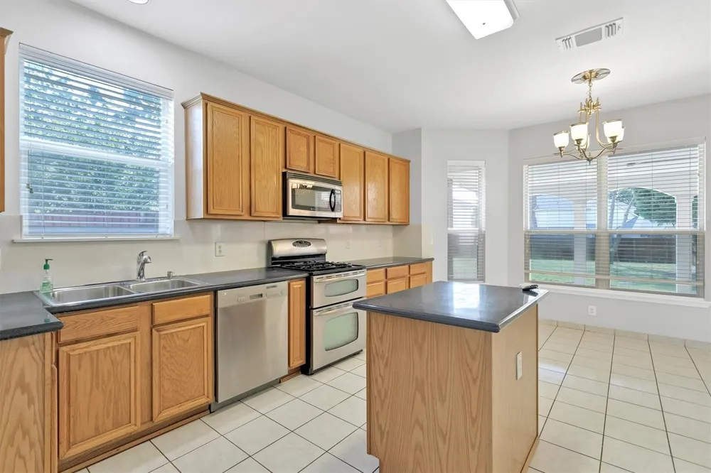 3803 Farmington Drive Richardson, TX 75082