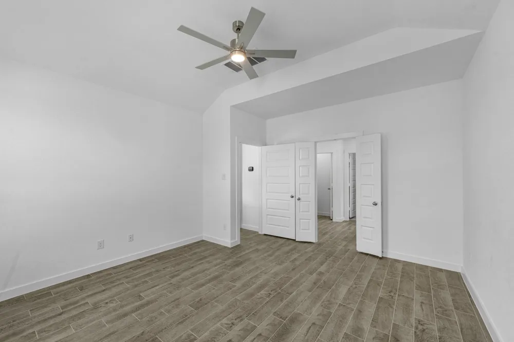 64 Shining Point Drive Waller, TX 77484
