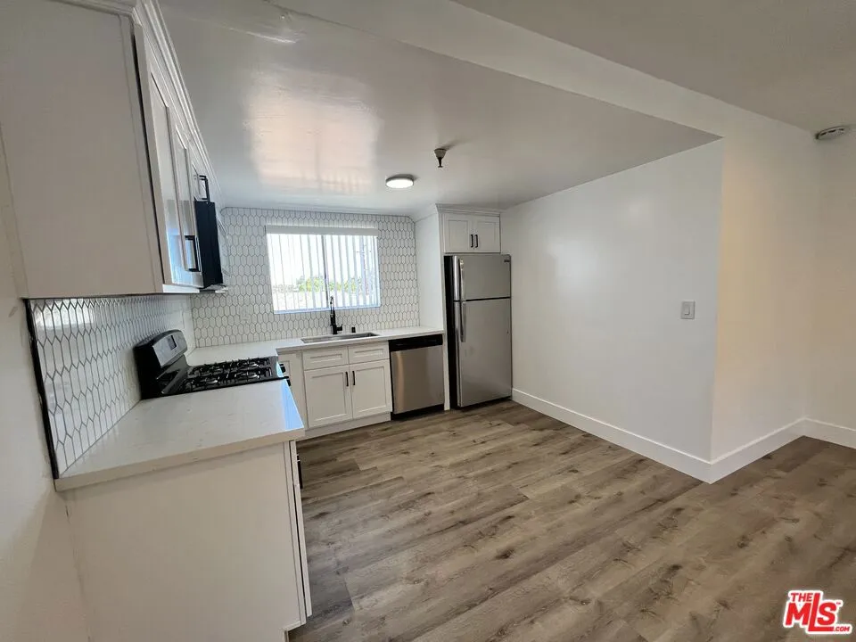 11430 Cedar Avenue #9 Hawthorne, CA 90250