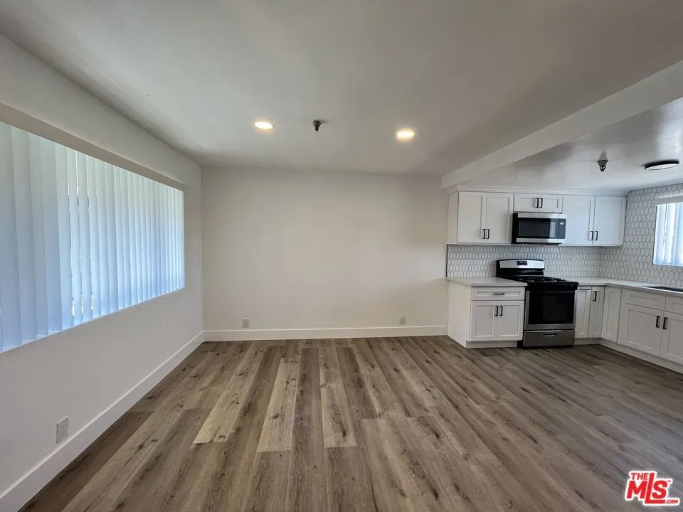 11430 Cedar Avenue #9 Hawthorne, CA 90250
