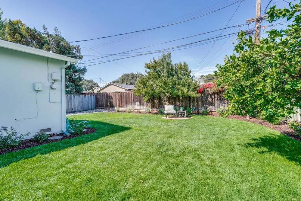 2210 Stebbins Avenue Santa Clara, CA 95051
