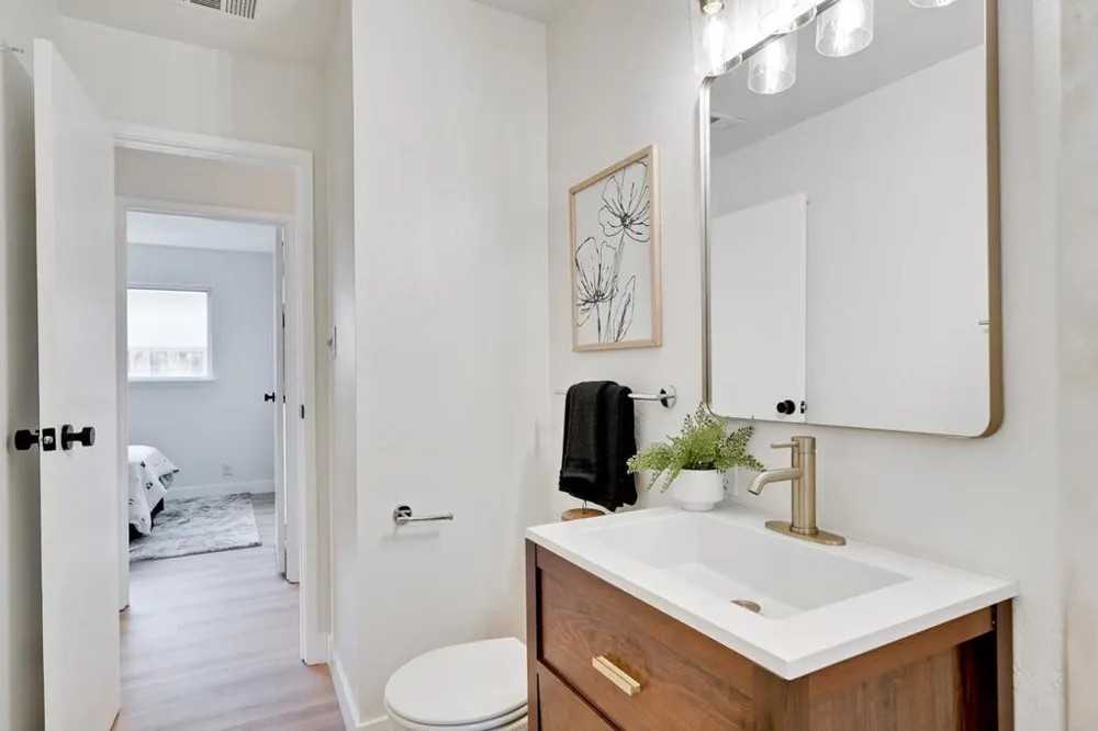 2210 Stebbins Avenue Santa Clara, CA 95051