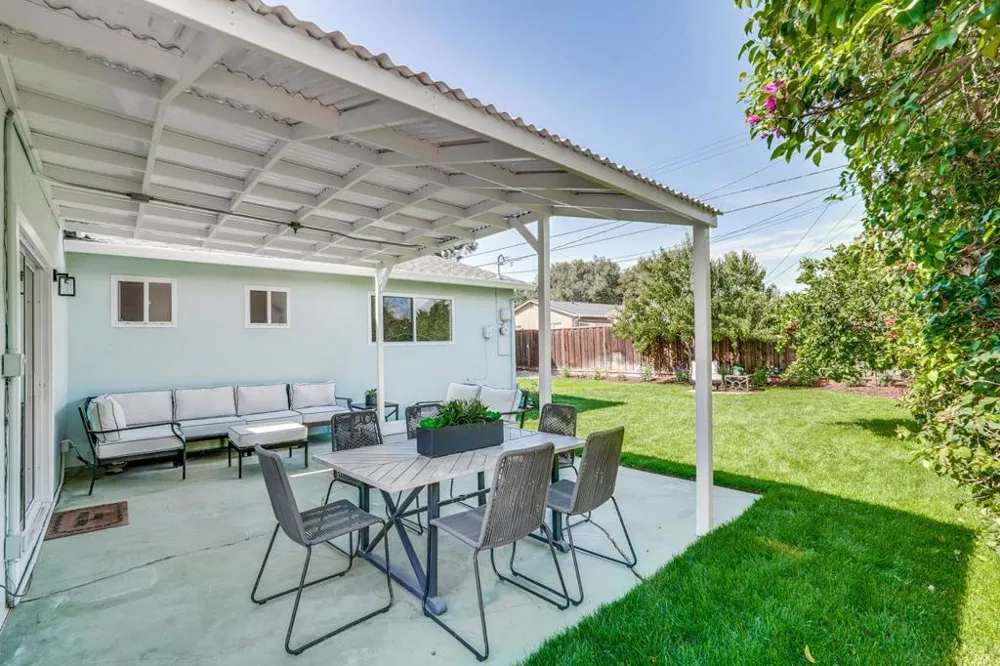 2210 Stebbins Avenue Santa Clara, CA 95051