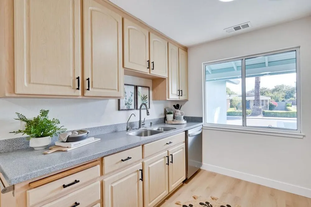 2210 Stebbins Avenue Santa Clara, CA 95051