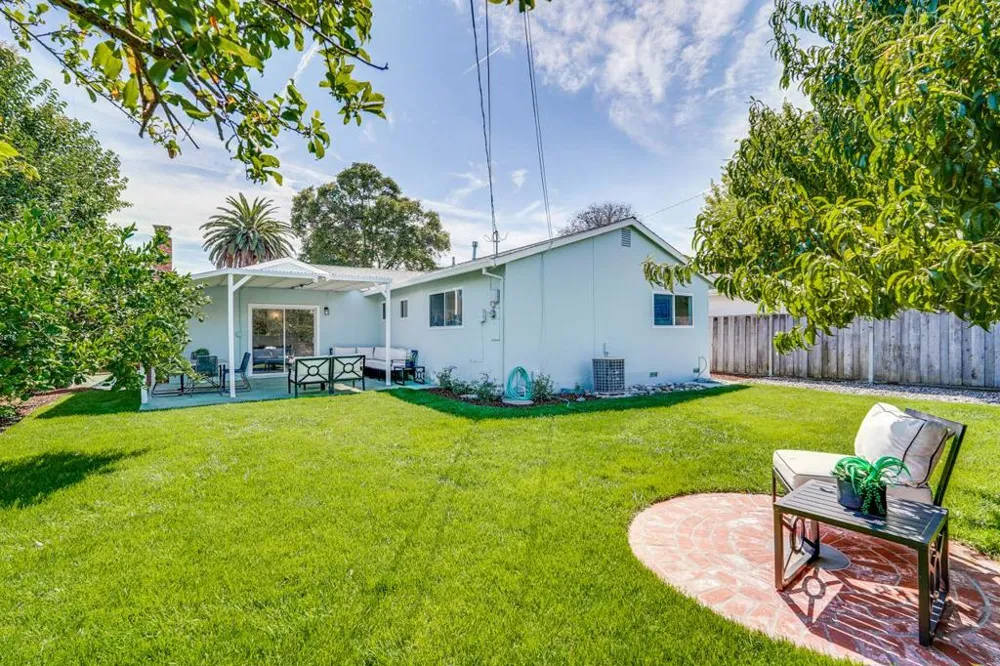 2210 Stebbins Avenue Santa Clara, CA 95051