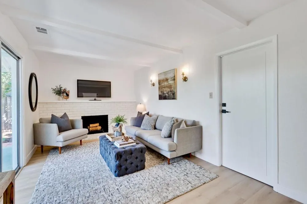 2210 Stebbins Avenue Santa Clara, CA 95051
