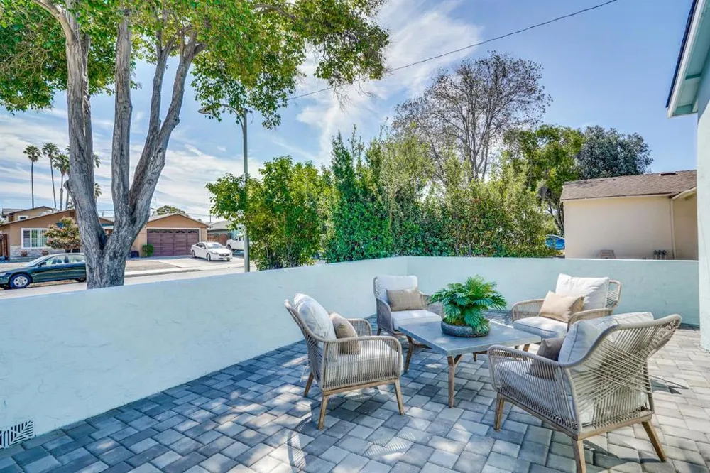 2210 Stebbins Avenue Santa Clara, CA 95051