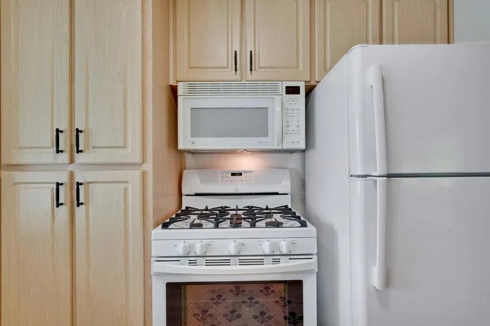 2210 Stebbins Avenue Santa Clara, CA 95051