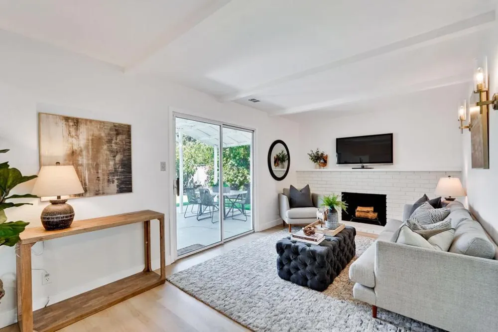 2210 Stebbins Avenue Santa Clara, CA 95051