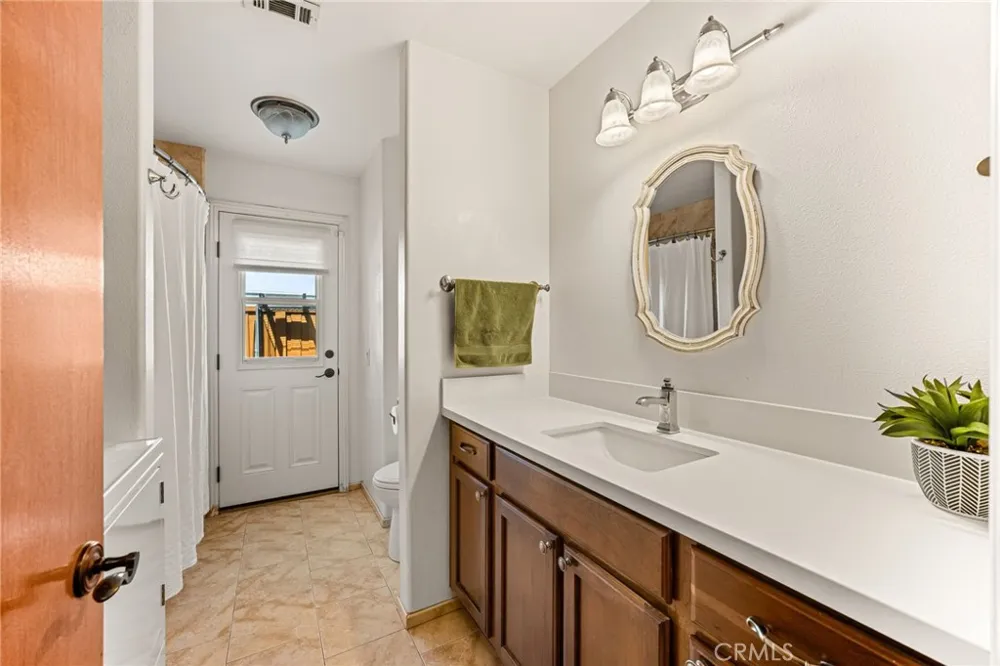 9315 Palo Alto Rancho Cucamonga, CA 91730