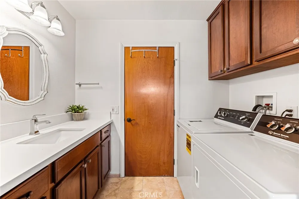 9315 Palo Alto Rancho Cucamonga, CA 91730