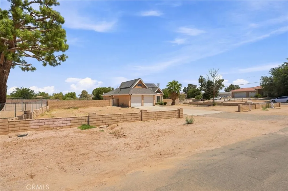 18170 Capri Hesperia, CA 92345