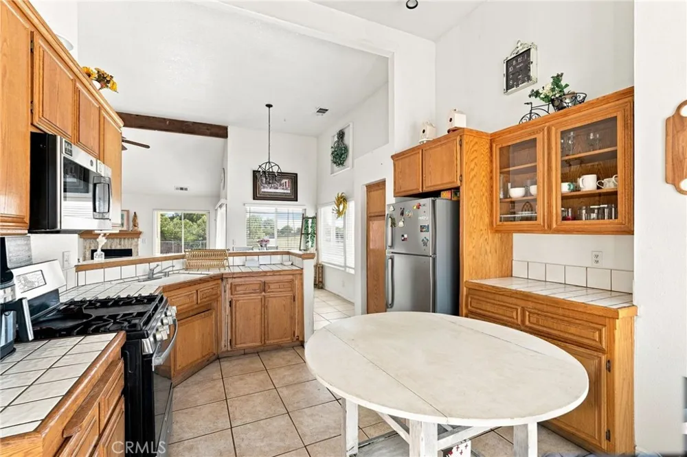 18170 Capri Hesperia, CA 92345