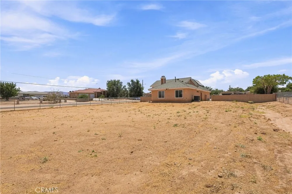 18170 Capri Hesperia, CA 92345