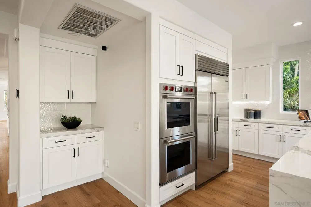 31 Montclair Irvine, CA 92602