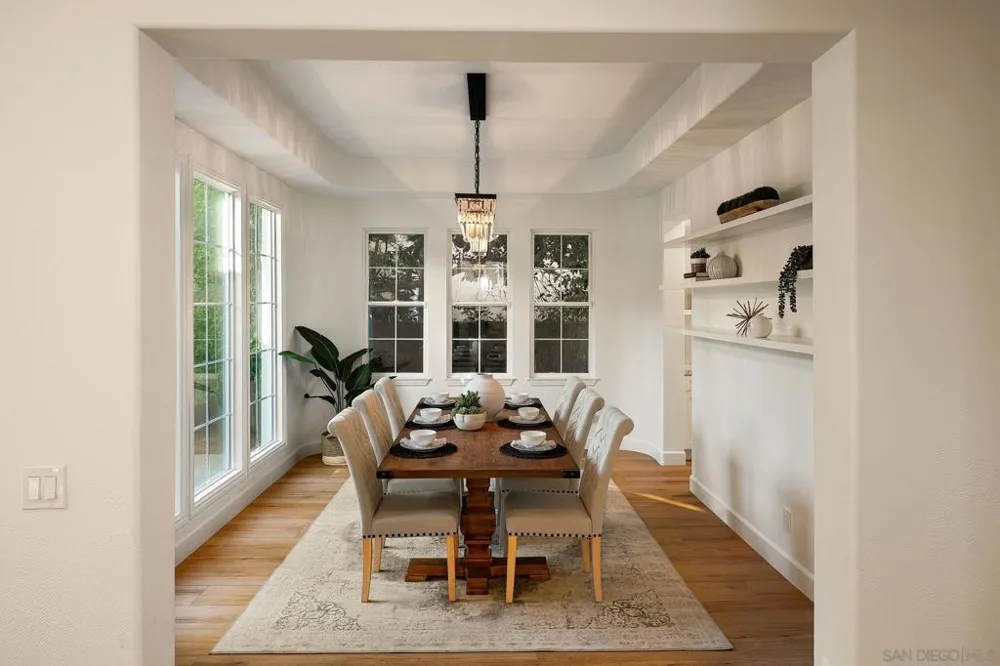 31 Montclair Irvine, CA 92602