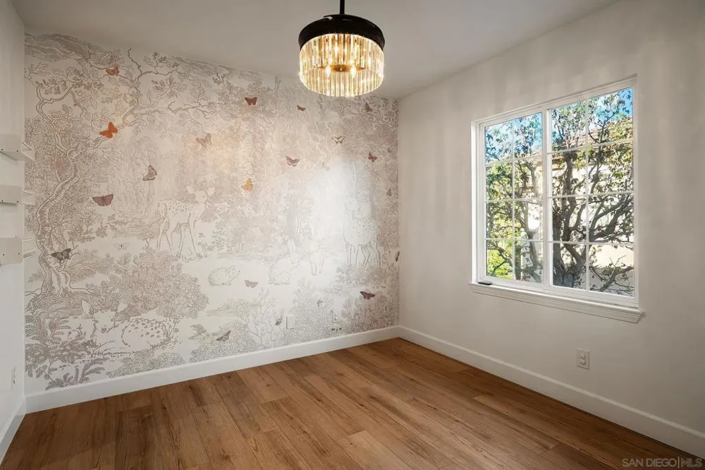 31 Montclair Irvine, CA 92602