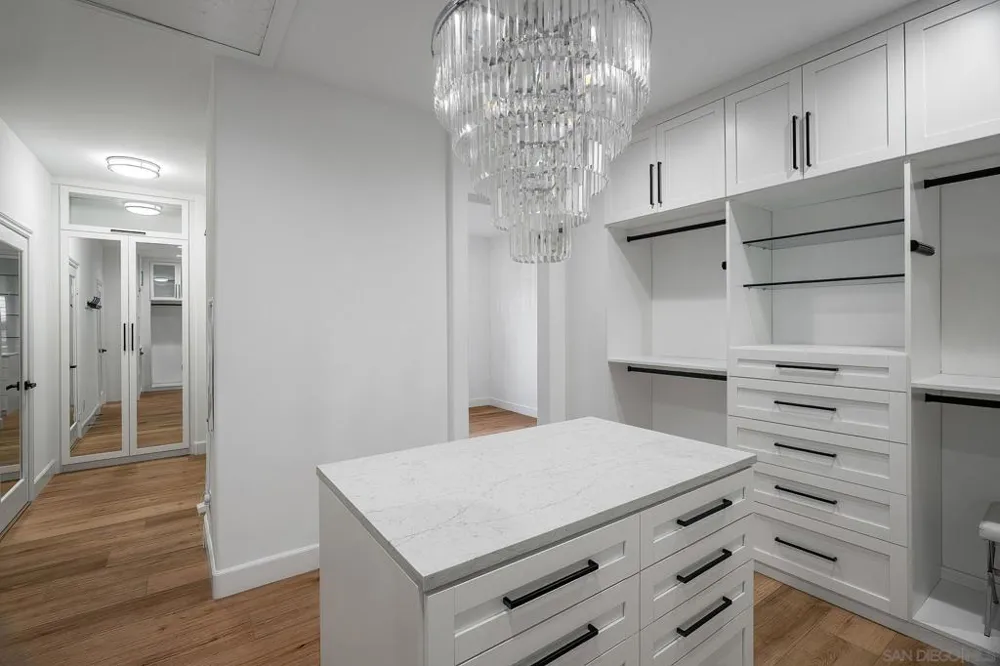 31 Montclair Irvine, CA 92602