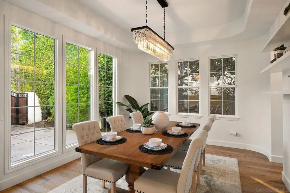 31 Montclair Irvine, CA 92602