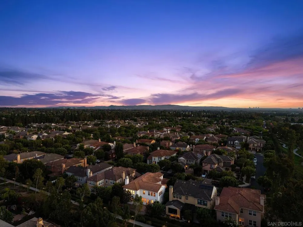 31 Montclair Irvine, CA 92602