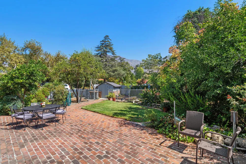 1930 Minoru Drive Altadena, CA 91001