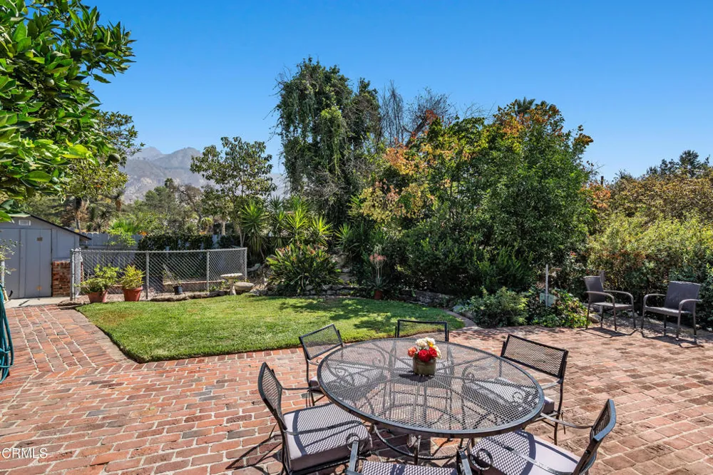 1930 Minoru Drive Altadena, CA 91001
