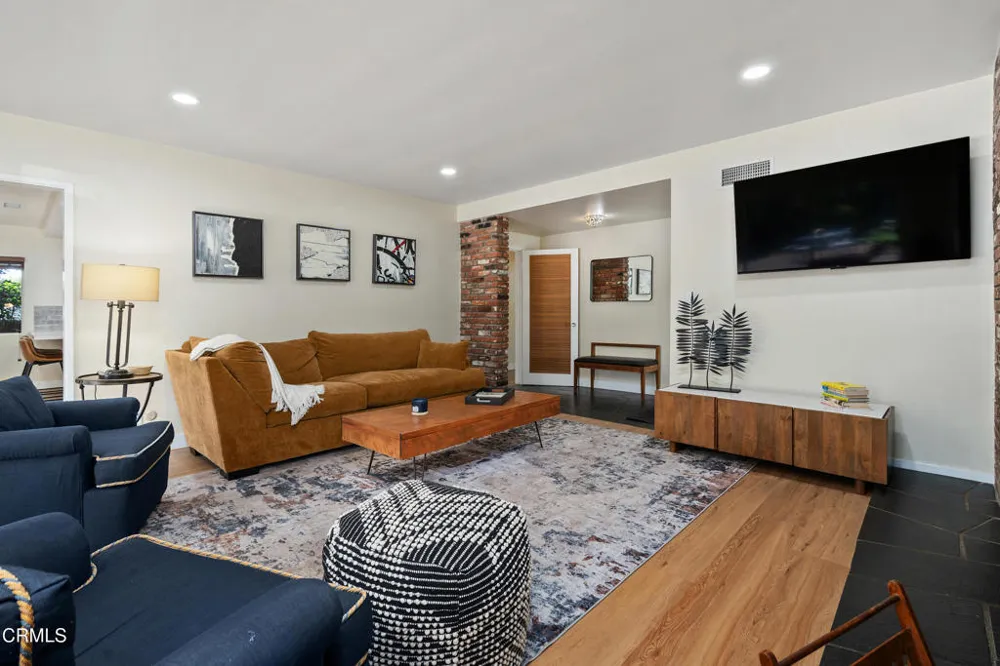 1930 Minoru Drive Altadena, CA 91001