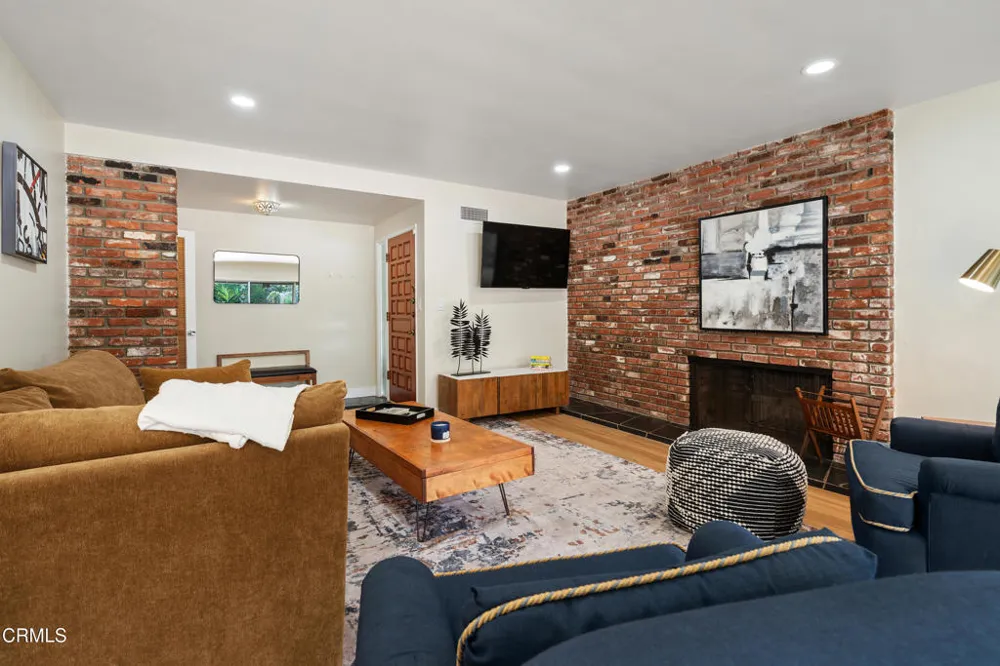 1930 Minoru Drive Altadena, CA 91001