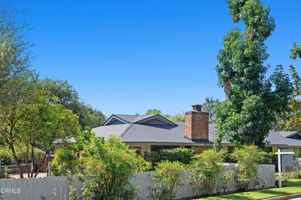 1930 Minoru Drive Altadena, CA 91001