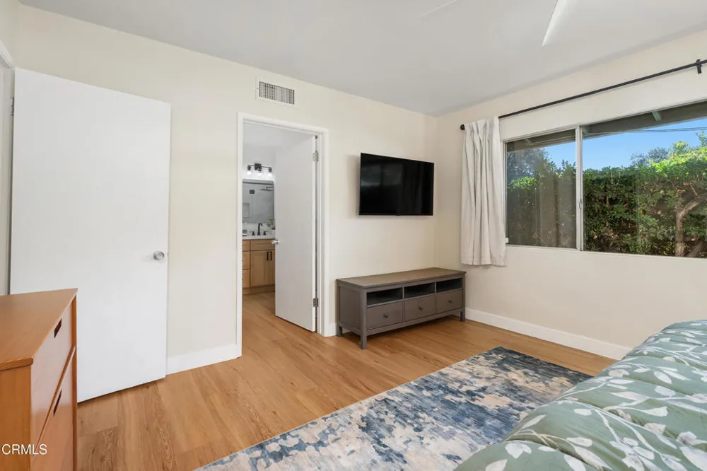 1930 Minoru Drive Altadena, CA 91001
