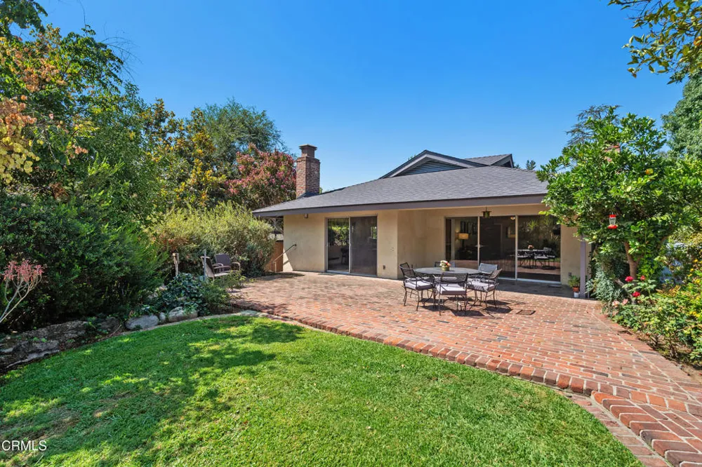 1930 Minoru Drive Altadena, CA 91001
