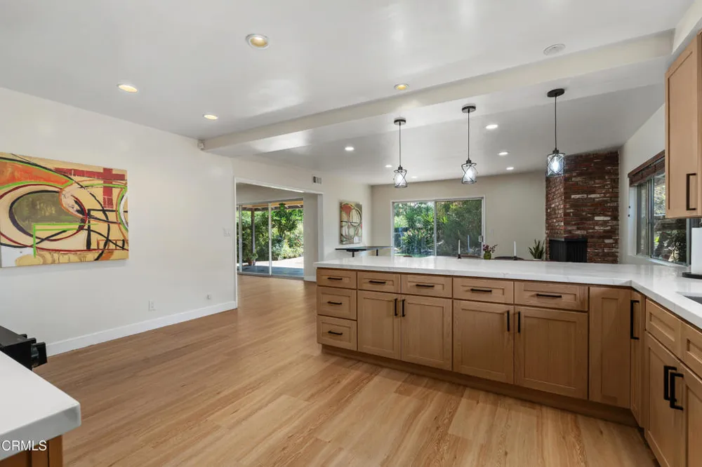 1930 Minoru Drive Altadena, CA 91001