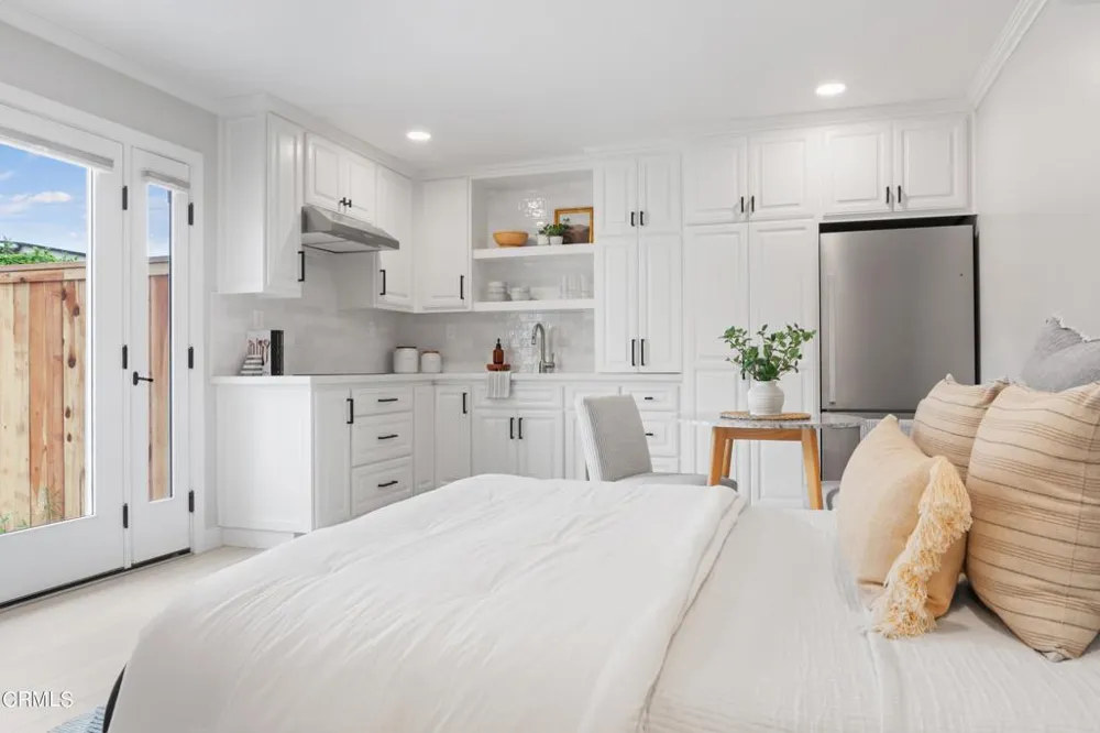 280 E Loop Drive #B Camarillo, CA 93010