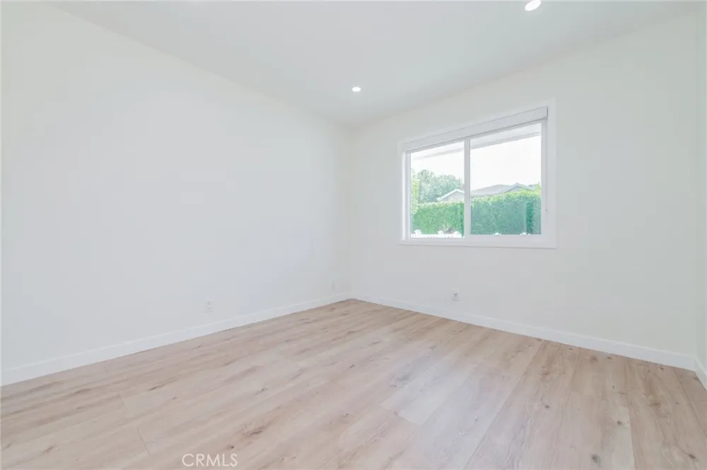 4534 Lennox Sherman Oaks, CA 91423