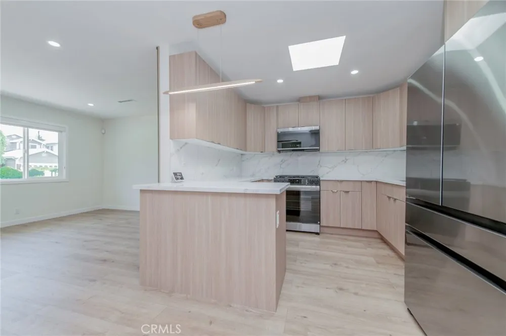 4534 Lennox Sherman Oaks, CA 91423