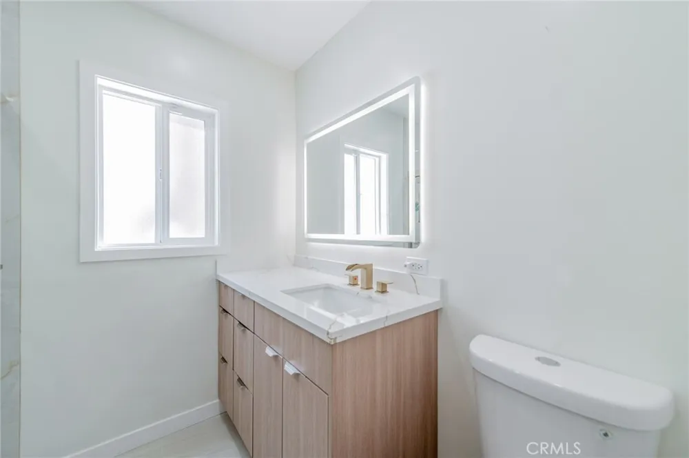 4534 Lennox Sherman Oaks, CA 91423