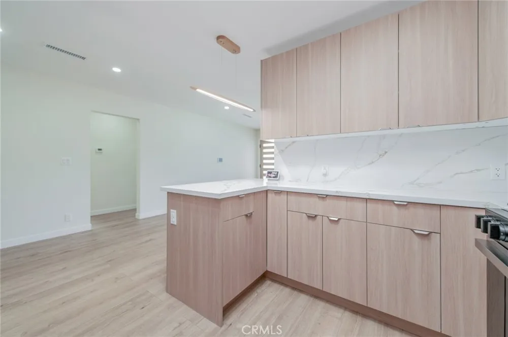 4534 Lennox Sherman Oaks, CA 91423