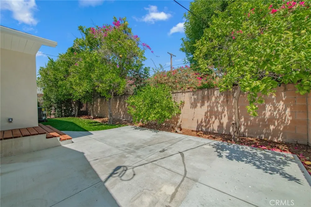 4534 Lennox Sherman Oaks, CA 91423