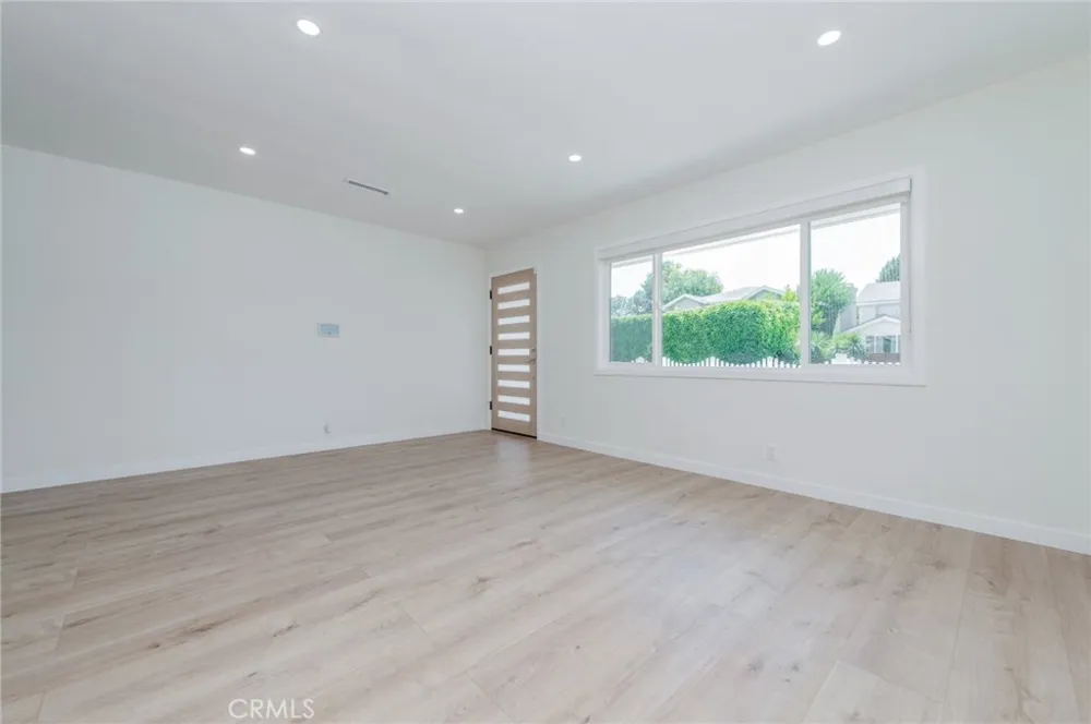 4534 Lennox Sherman Oaks, CA 91423