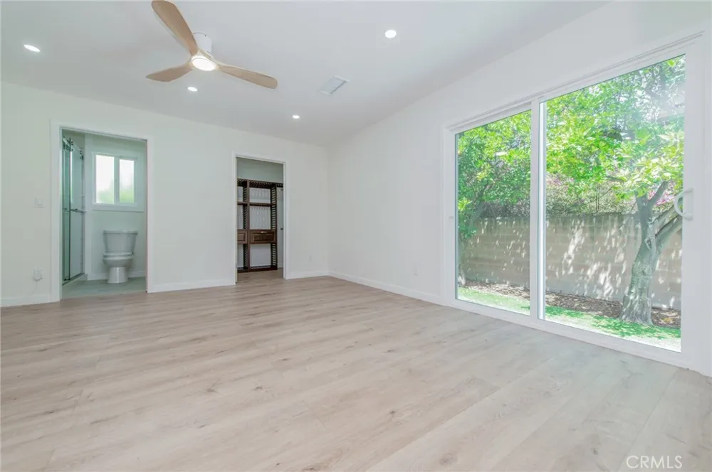 4534 Lennox Sherman Oaks, CA 91423