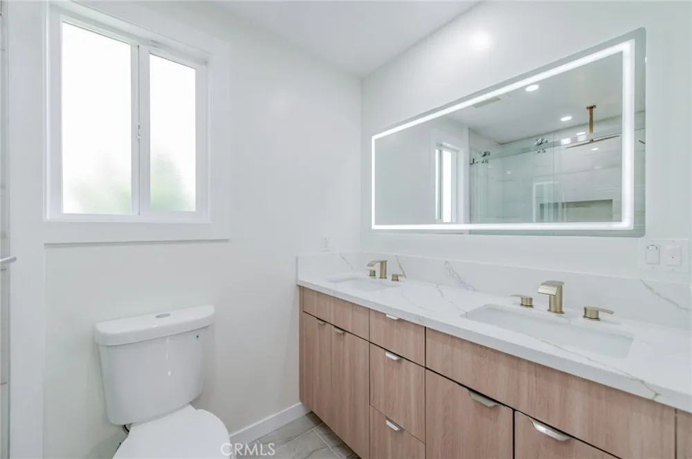 4534 Lennox Sherman Oaks, CA 91423