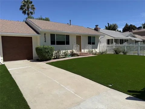 4534 Lennox