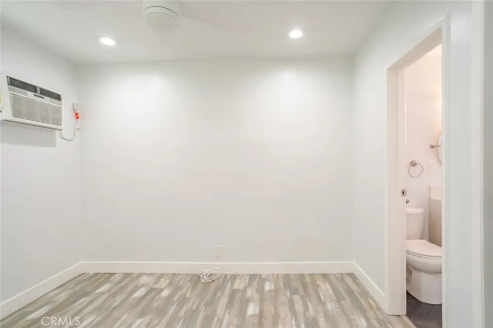 3106 W Victory #B Burbank, CA 91505